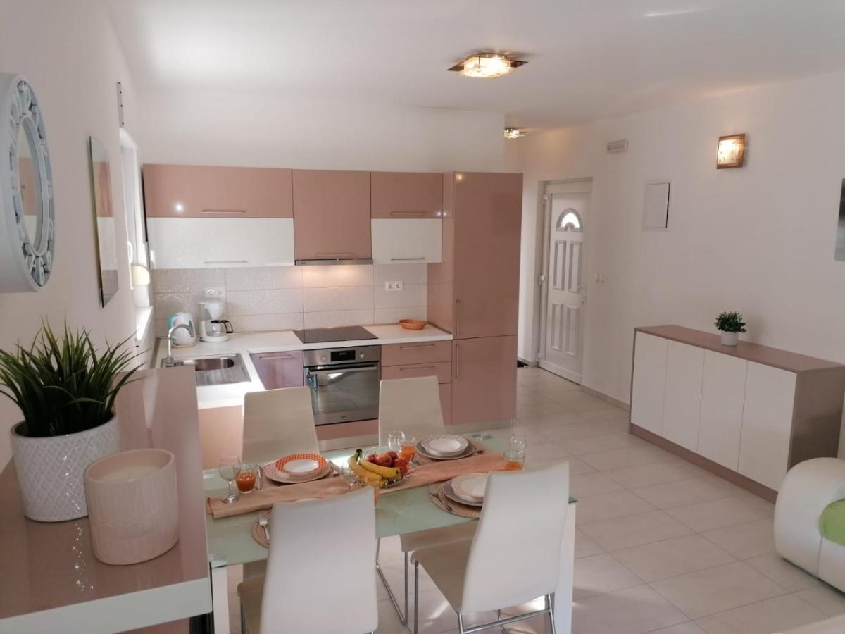 Apartment Mali San Trogir Exterior photo
